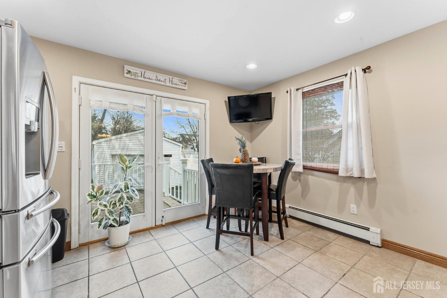 Dunellen, New Jersey, 08812, United States, 3 Bedrooms Bedrooms, ,2 BathroomsBathrooms,Residential,For Sale,1991582