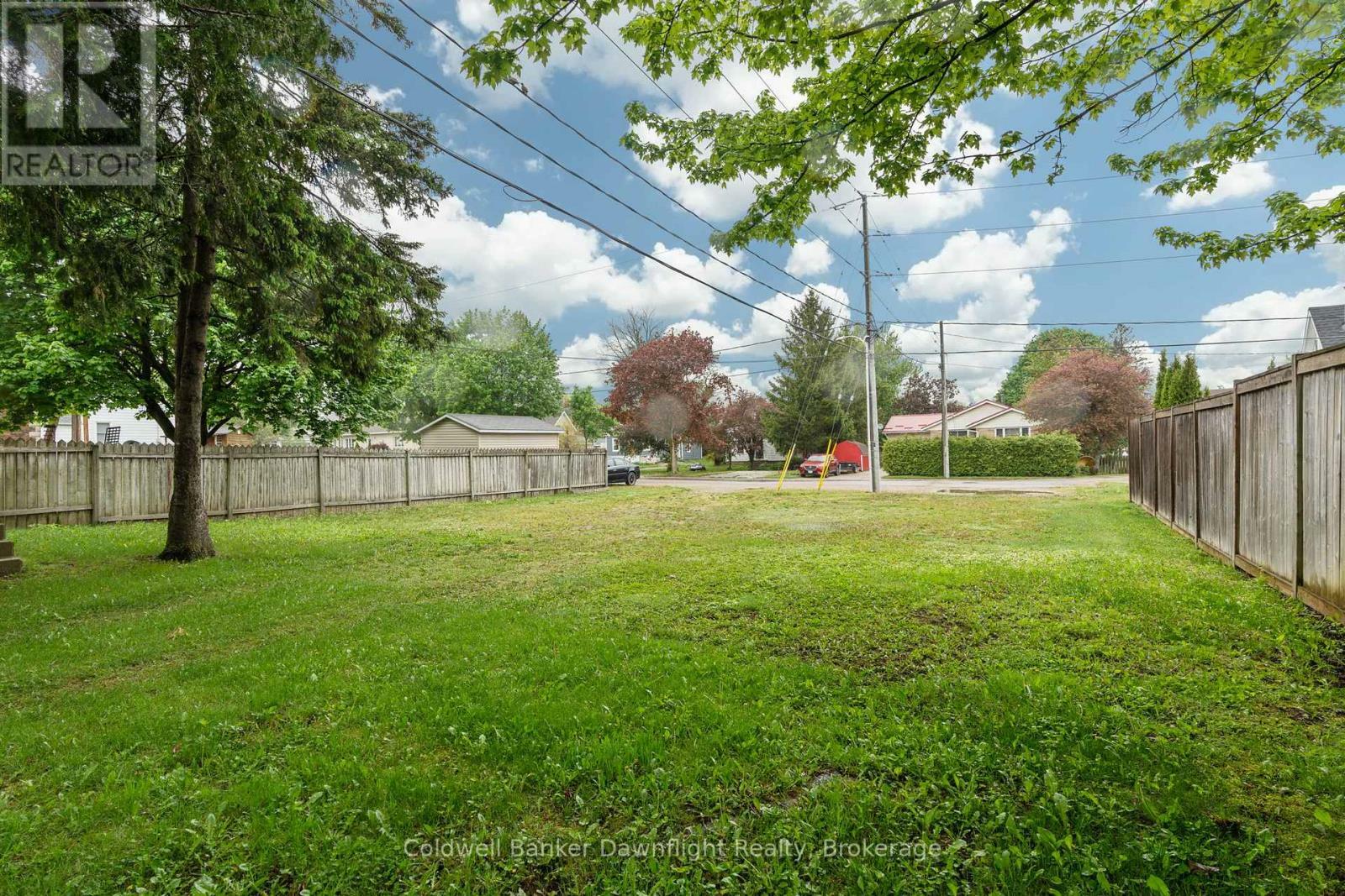 HURON EAST (SEAFORTH), Ontario, N0K 1W0, CA, 3 Bedrooms Bedrooms, ,2 BathroomsBathrooms,Residential,For Sale,1837892
