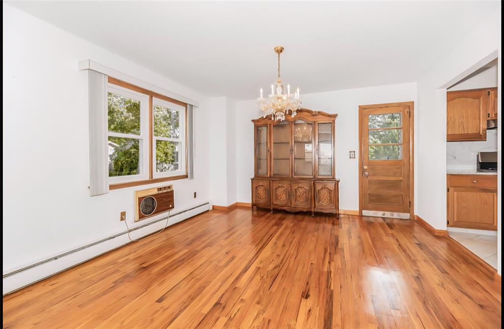 Yonkers, New York, 10701, United States, 3 Bedrooms Bedrooms, ,3 BathroomsBathrooms,Residential,For Sale,1983321