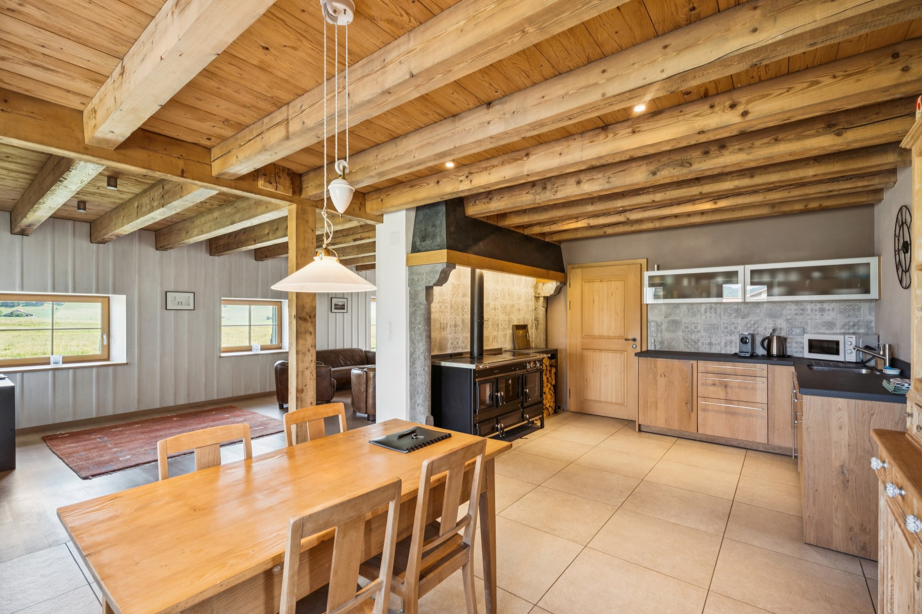  A stunning, fully renovated farmhouse consisting of 2 apartments - 物件實景