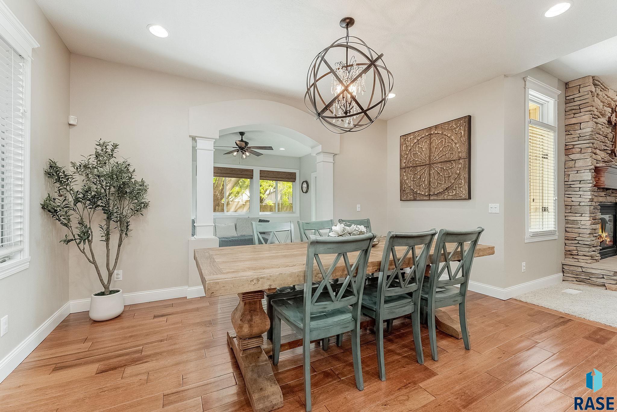 Sioux Falls, South Dakota, 57106, United States, 5 Bedrooms Bedrooms, ,3 BathroomsBathrooms,Residential,For Sale,1946502