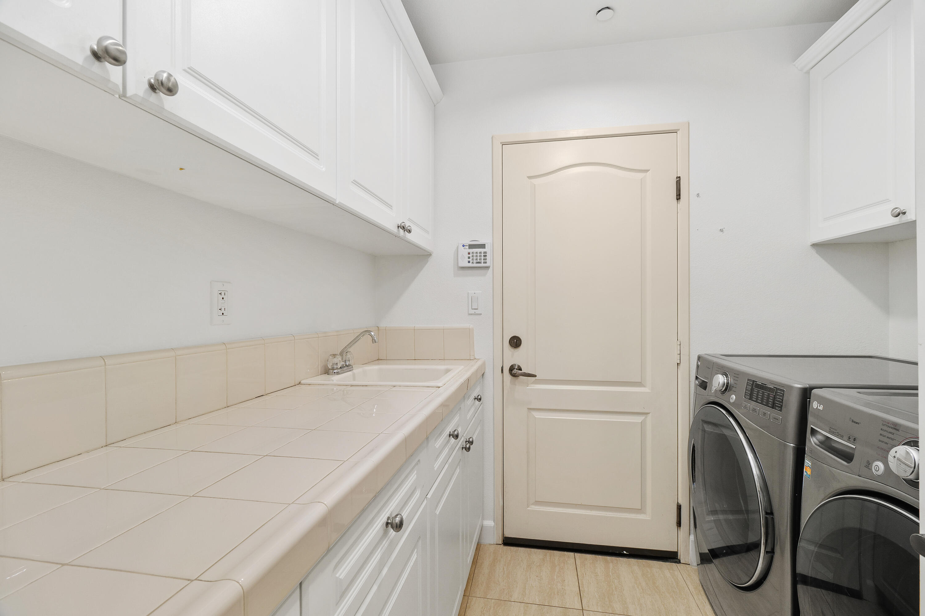 Palm Desert, California, 92260, United States, 2 Bedrooms Bedrooms, ,3 BathroomsBathrooms,Residential,For Sale,1744542
