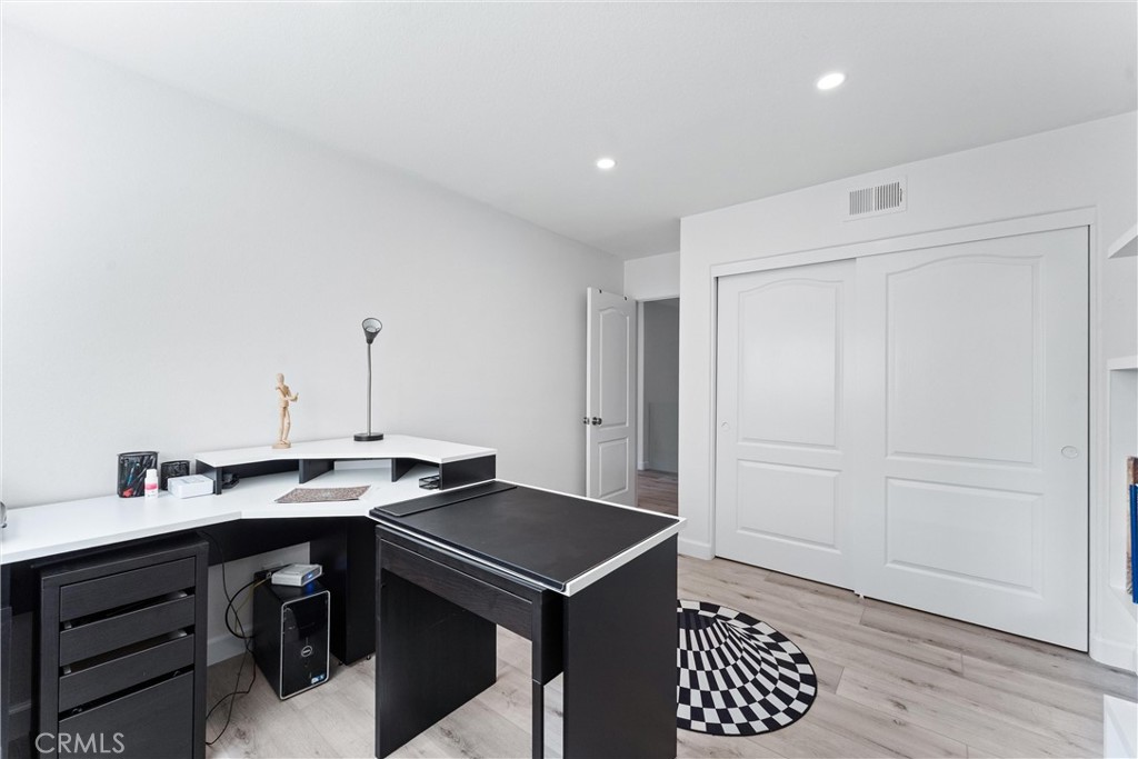 Laguna Hills, California, 92653, United States, 4 Bedrooms Bedrooms, ,3 BathroomsBathrooms,Residential,For Sale,1987832