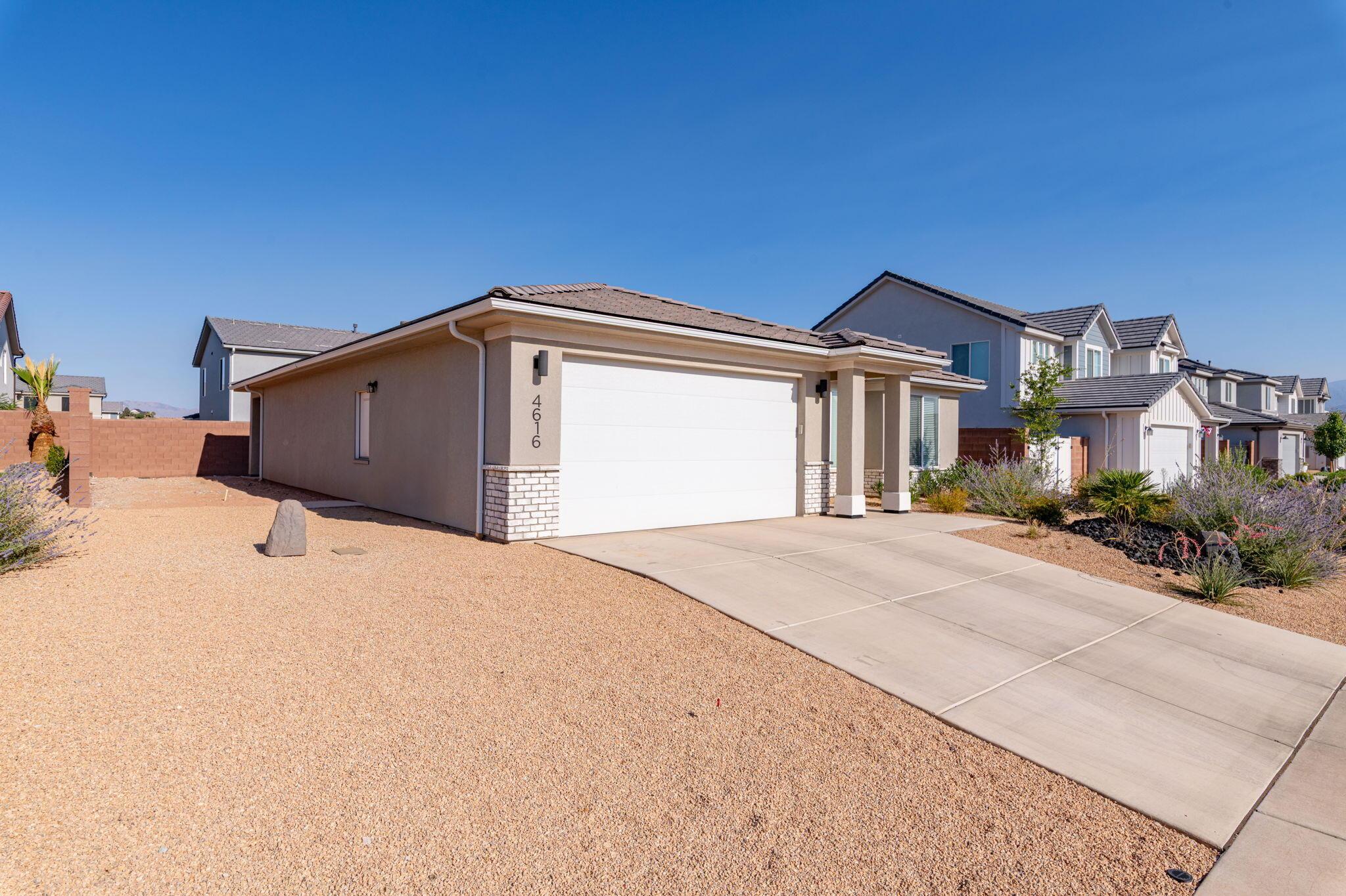 Washington, Utah, 84780, United States, 3 Bedrooms Bedrooms, ,2 BathroomsBathrooms,Residential,For Sale,1892539