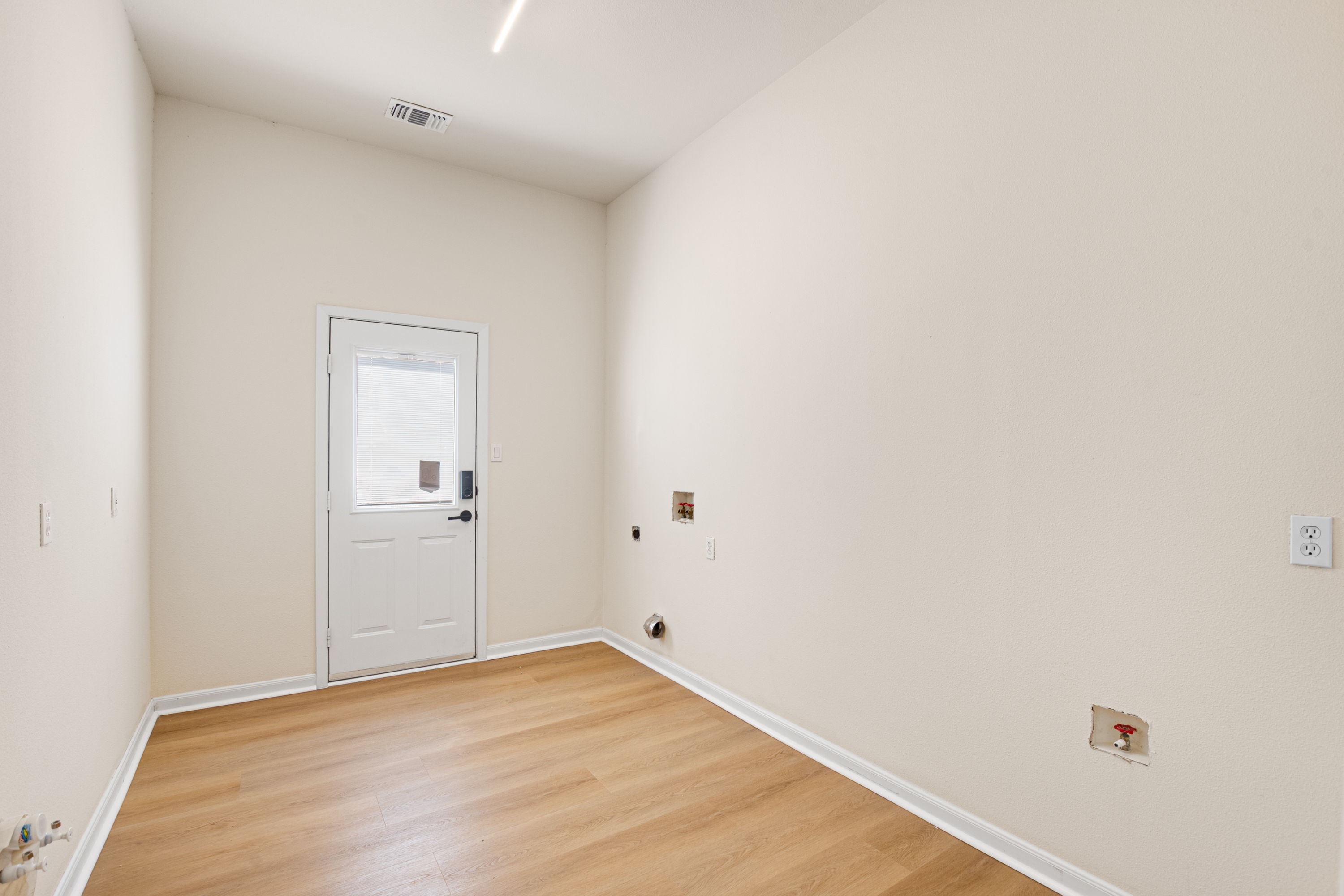  810 Pennsylvania Avenue, Kennedale, TX, 76060 - 物件實景