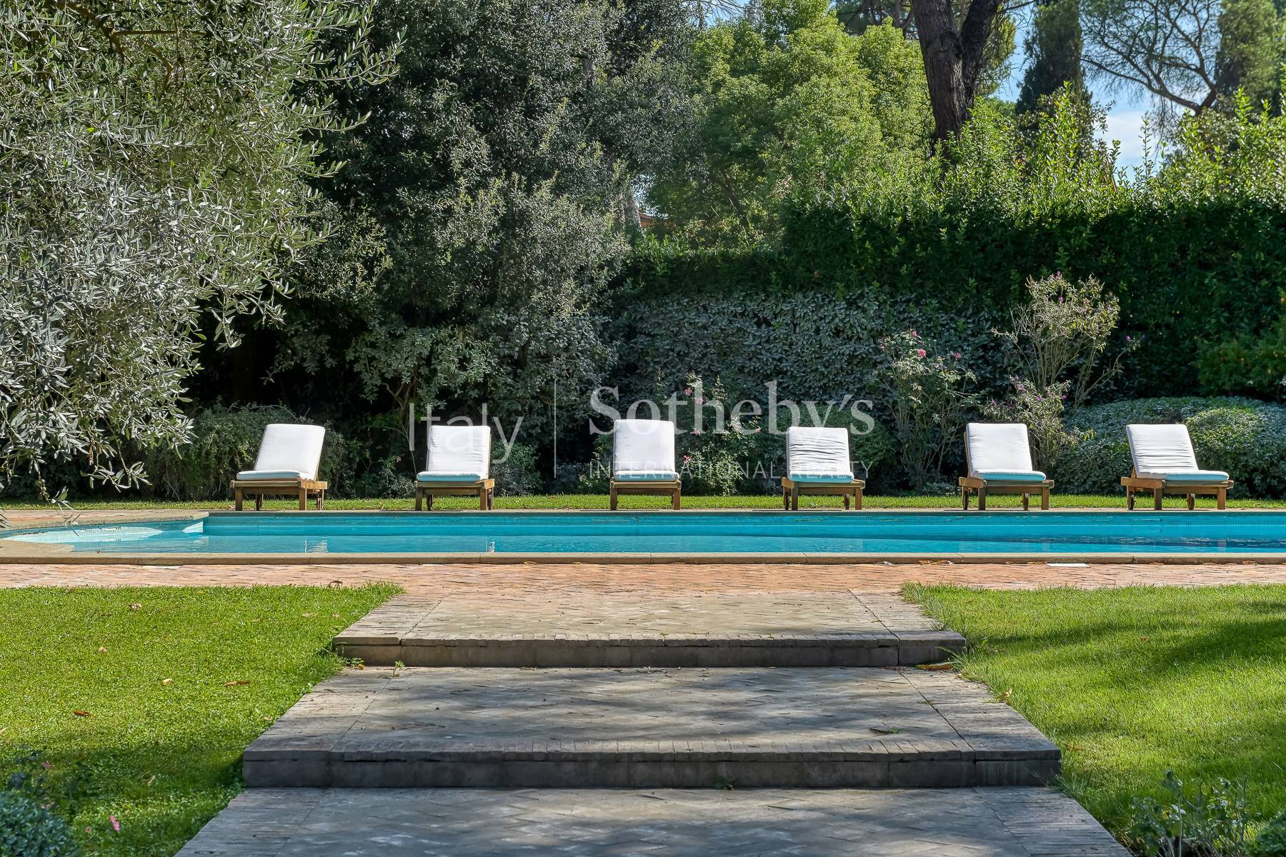 Elegant Roman Villa with Private Park and Pool - 物件實景