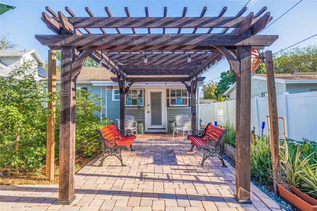 St Petersburg, Florida, 33713, United States, 2 Bedrooms Bedrooms, ,2 BathroomsBathrooms,Residential,For Sale,1768488