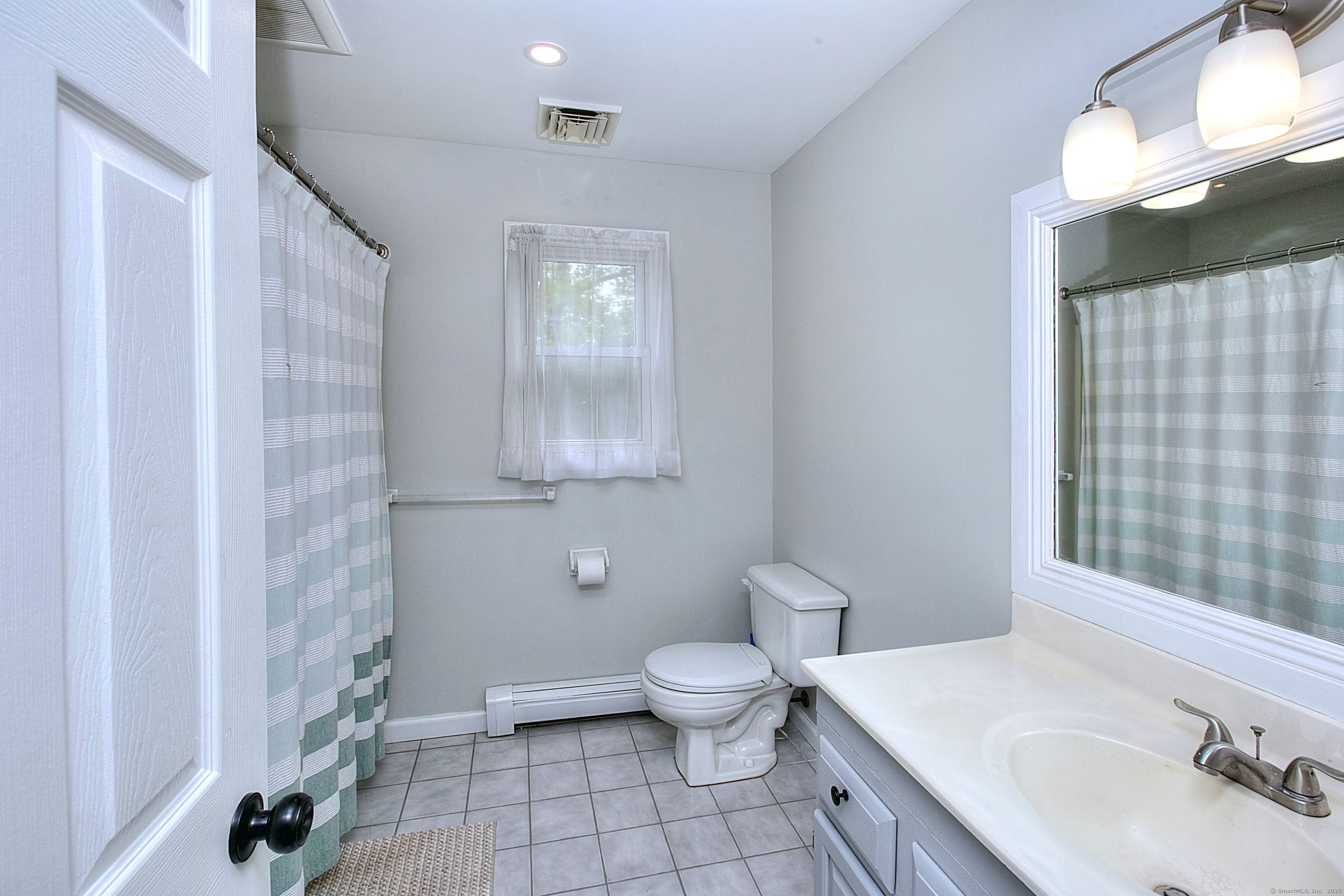 Seymour, Connecticut, 06483, United States, 4 Bedrooms Bedrooms, ,4 BathroomsBathrooms,Residential,For Sale,1820200