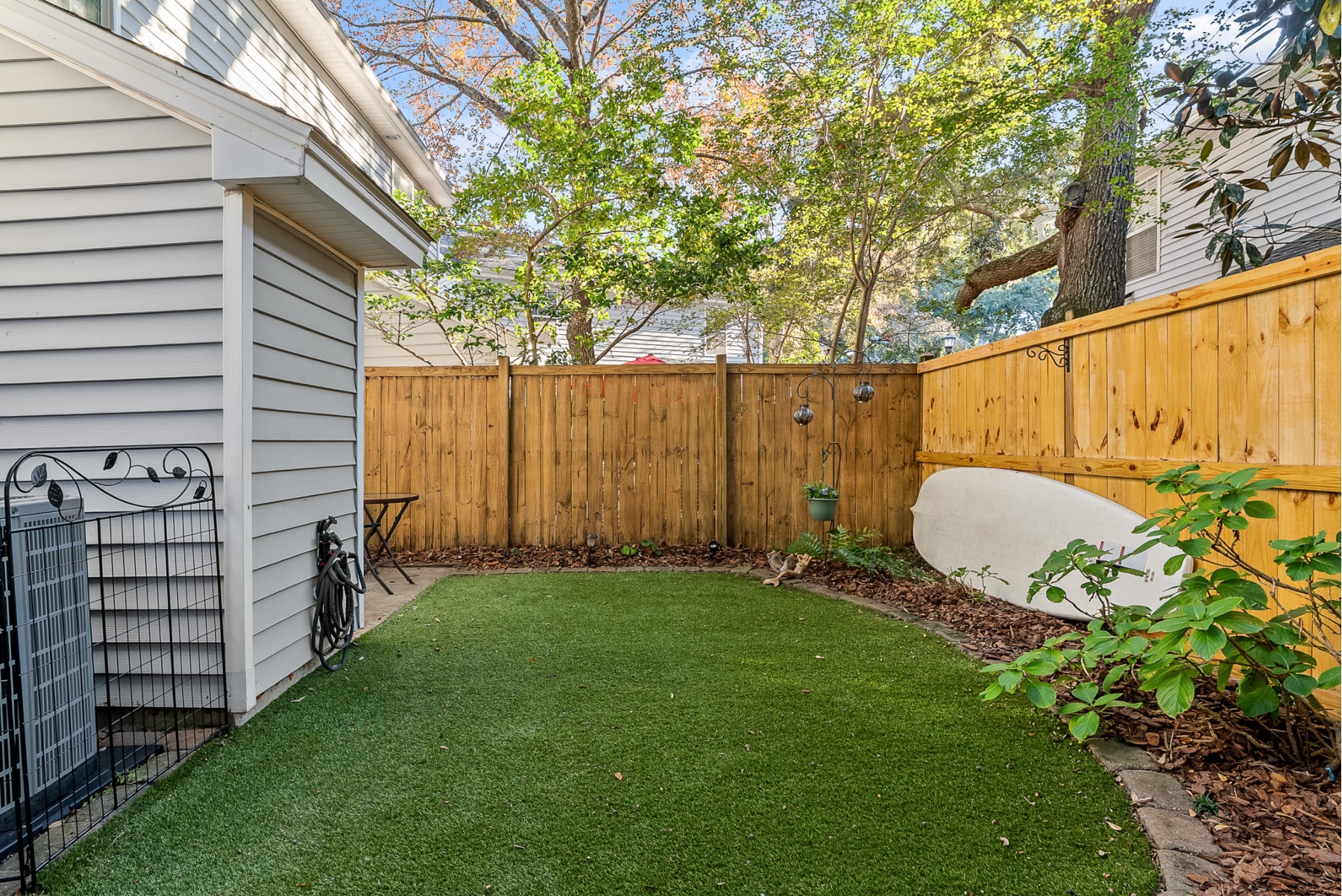  1351 Cassidy Court Unit B, Mount Pleasant - 物件實景