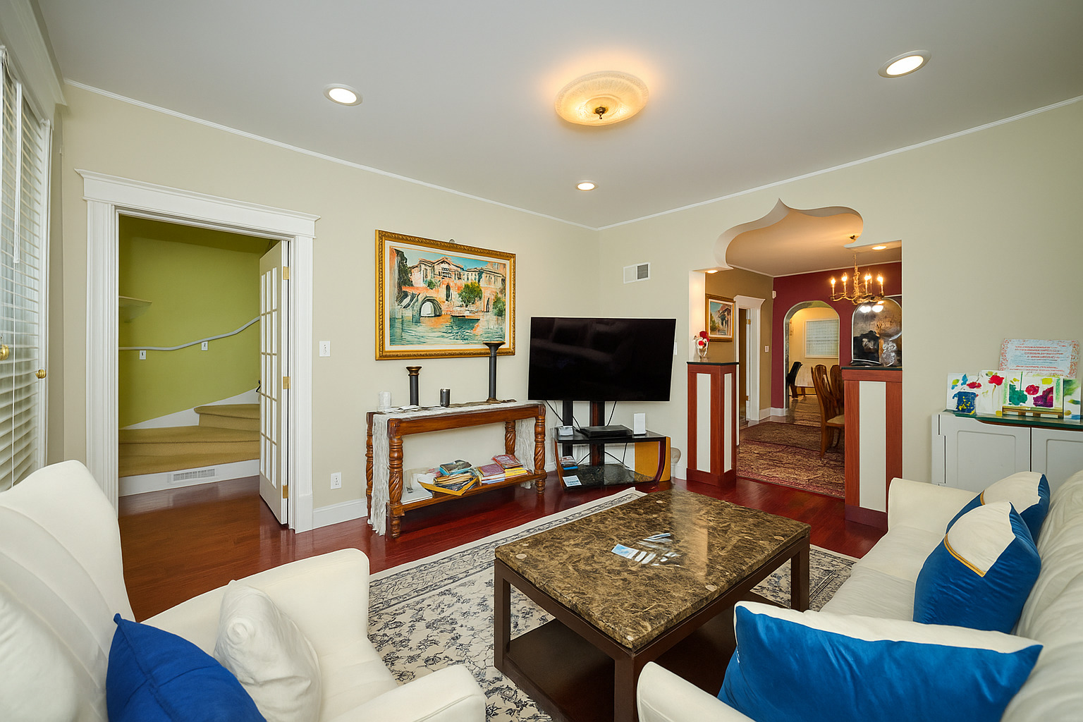 Arlington Heights, Illinois, 60004, United States, 5 Bedrooms Bedrooms, ,3 BathroomsBathrooms,Residential,For Sale,1947256