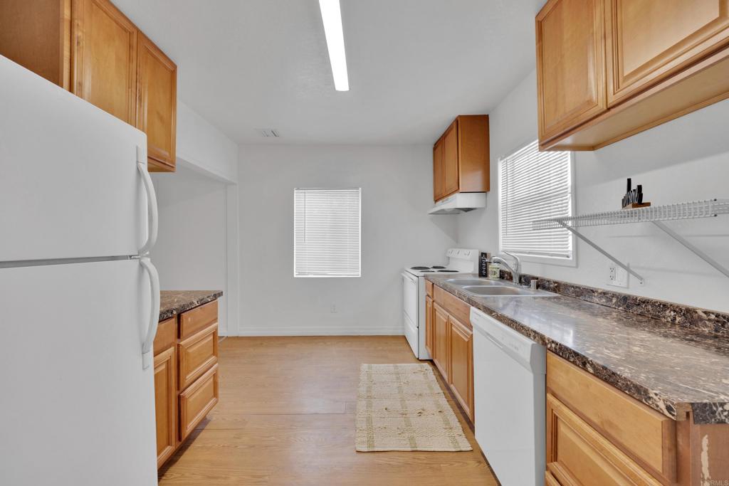 Spring Valley, California, 91977, United States, 6 Bedrooms Bedrooms, ,4 BathroomsBathrooms,Residential,For Sale,1996017