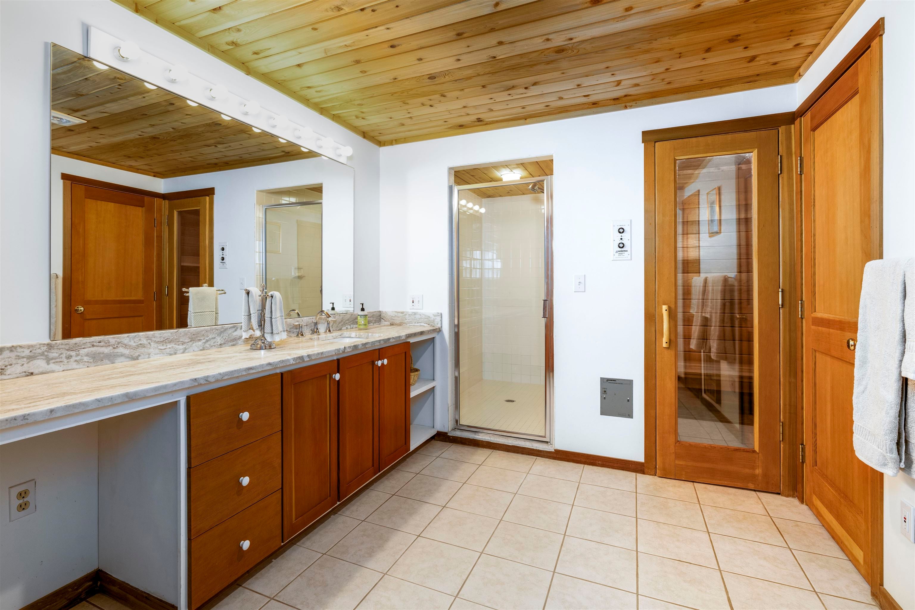 Stowe, Vermont, 05672, United States, 4 Bedrooms Bedrooms, ,2 BathroomsBathrooms,Residential,For Sale,1846681