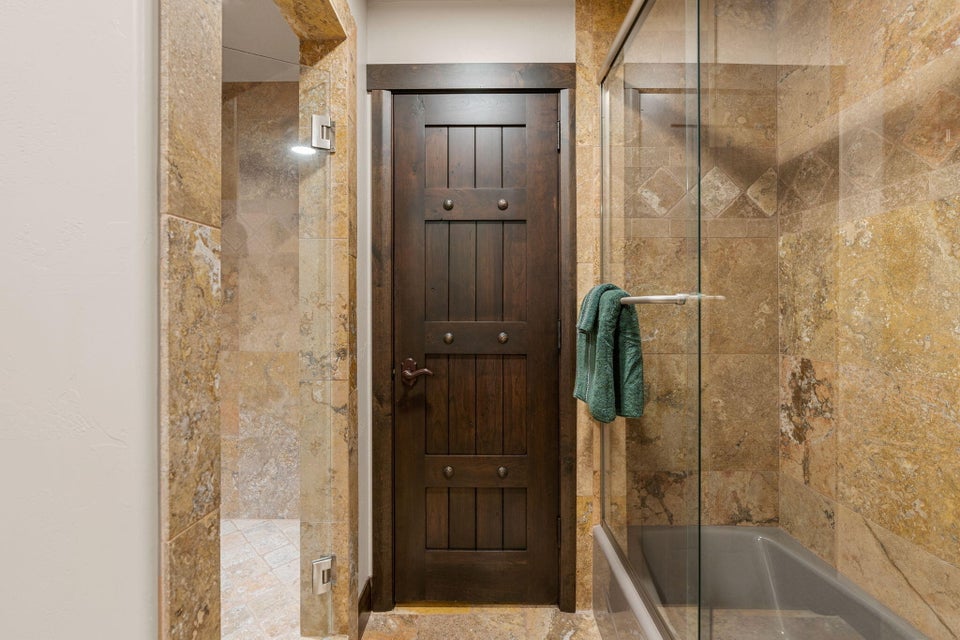 New Harmony, Utah, 84757, United States, 5 Bedrooms Bedrooms, ,6 BathroomsBathrooms,Residential,For Sale,2000791