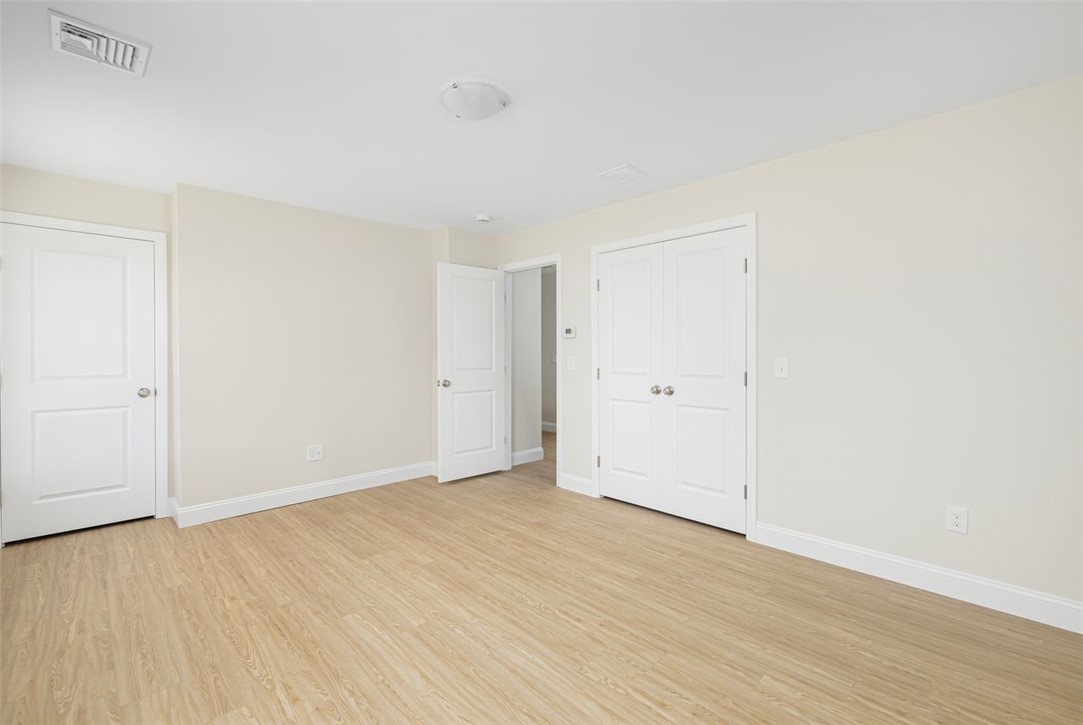 Warwick, Rhode Island, 02889, United States, 4 Bedrooms Bedrooms, ,4 BathroomsBathrooms,Residential,For Sale,2003475