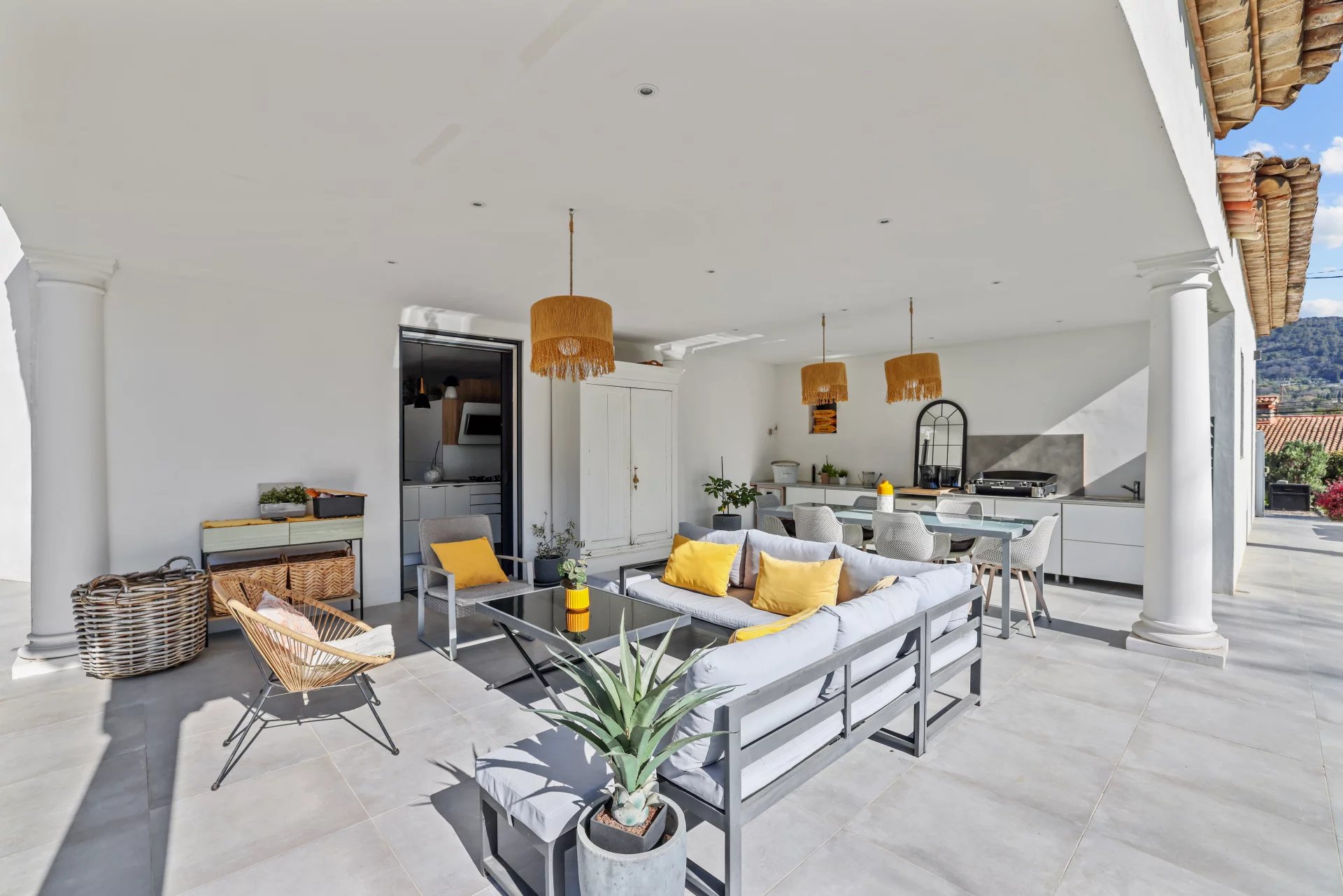 Peymeinade, Provence-Alpes-Côte d’Azur, 06530, FR, 5 Bedrooms Bedrooms, ,4 BathroomsBathrooms,Residential,For Sale,1758685