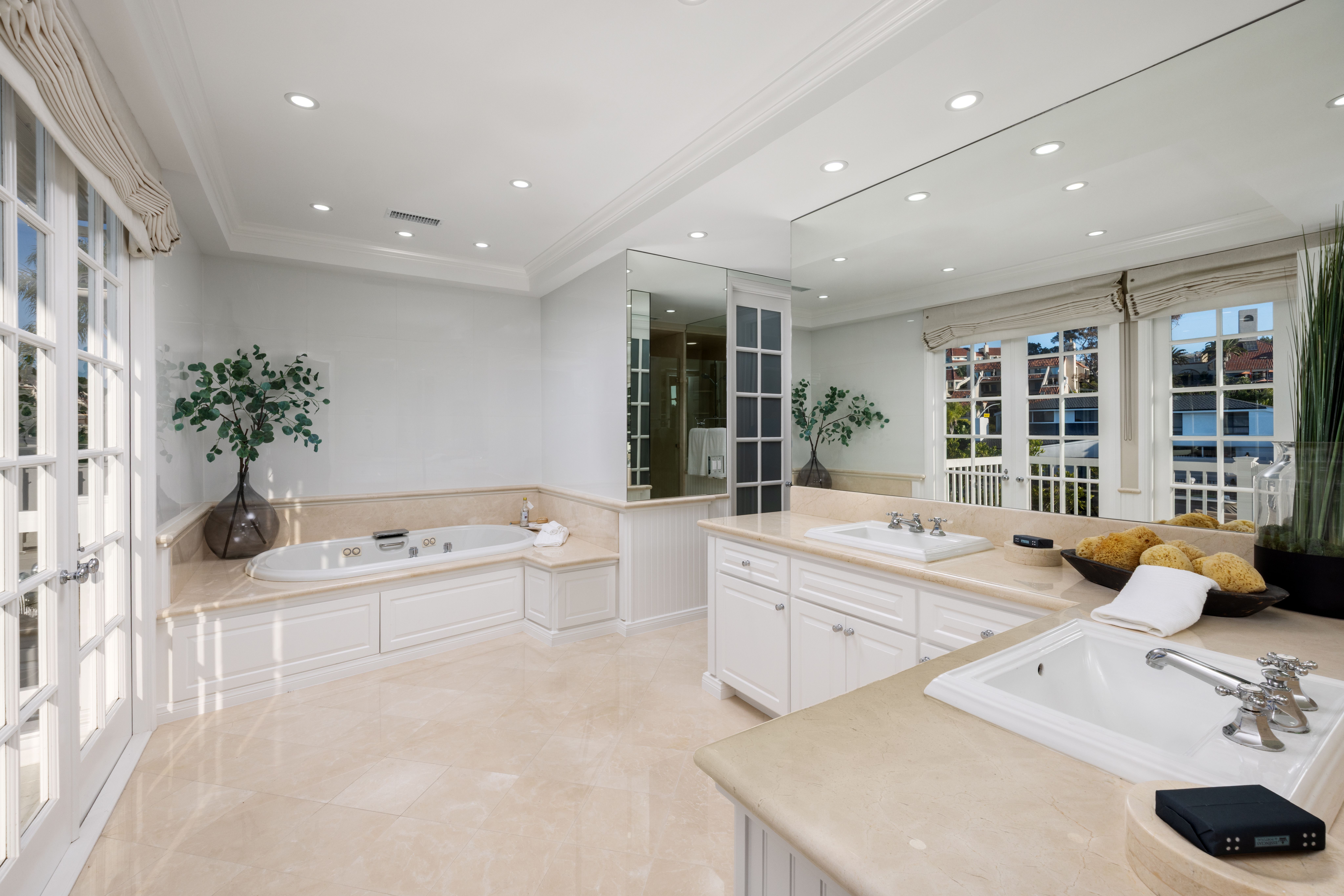  736 Harbor Island Drive, Newport Beach, CA 92660 - 物件實景