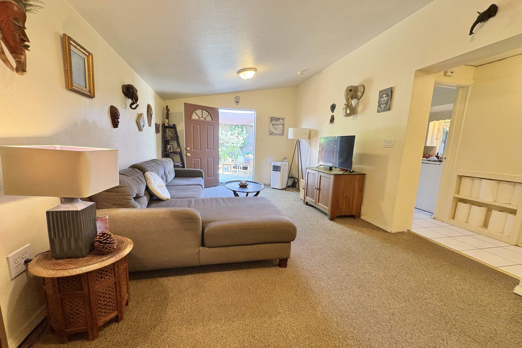  6041 Cleon Avenue - 物件實景