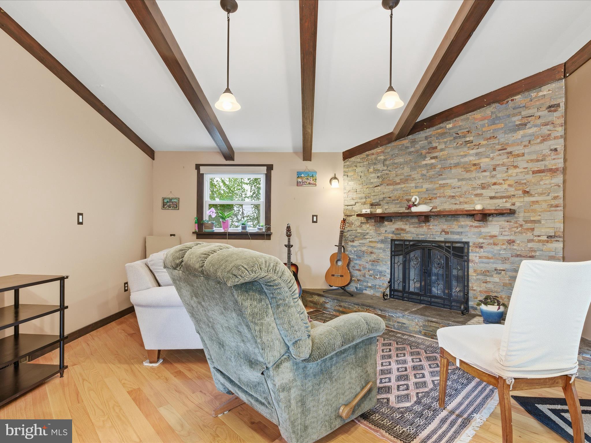 Silver Spring, Maryland, 20902, United States, 3 Bedrooms Bedrooms, ,3 BathroomsBathrooms,Residential,For Sale,2009979