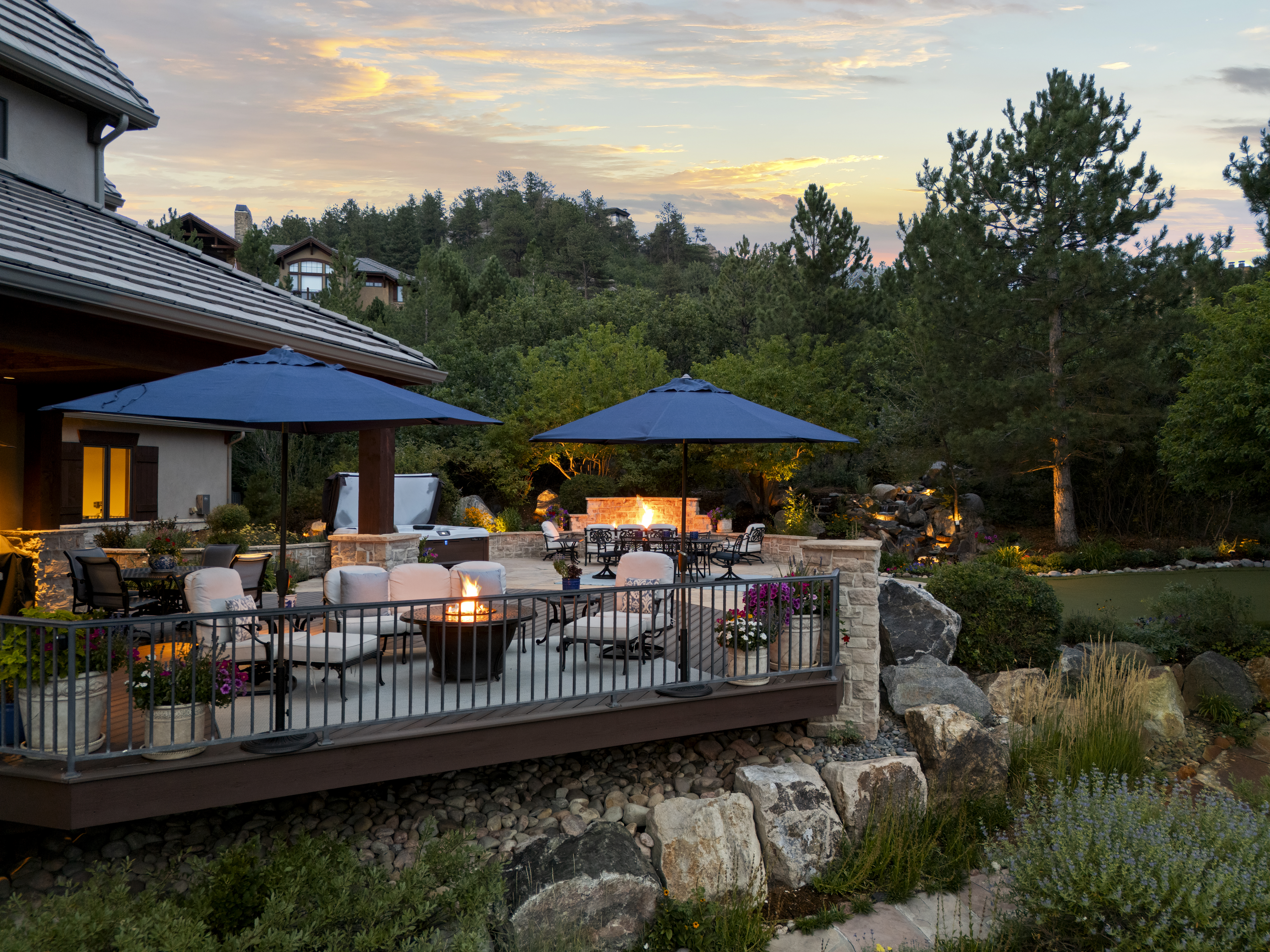  Distinguished 5 Bed  7 Bath Legacy Estate in Castle Pines Village - 物件實景