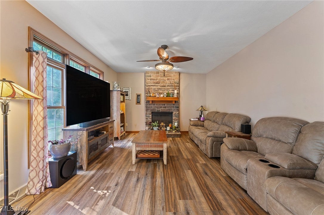 Poland, Ohio, 44514, United States, 4 Bedrooms Bedrooms, ,3 BathroomsBathrooms,Residential,For Sale,2009287