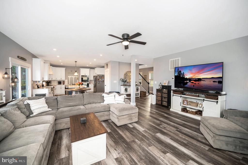 Bealeton, Virginia, 22712, United States, 4 Bedrooms Bedrooms, ,3 BathroomsBathrooms,Residential,For Sale,2002871