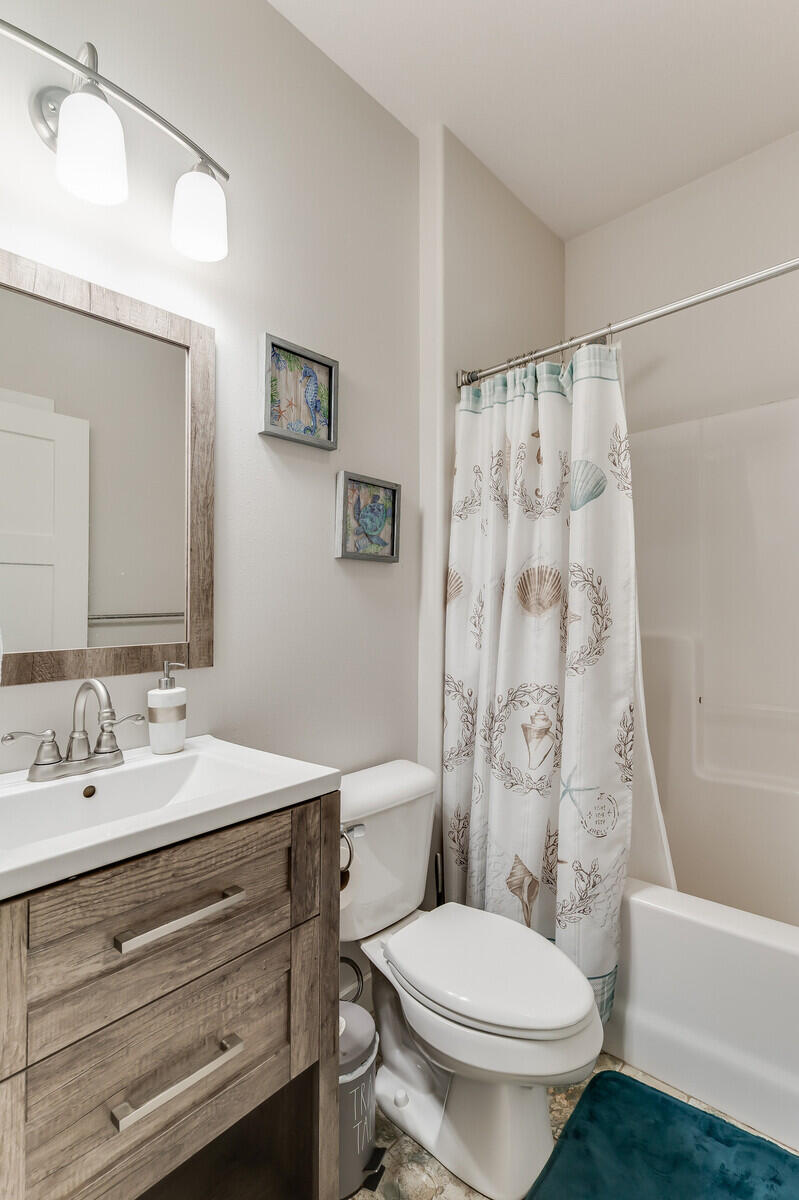 Onalaska, Wisconsin, 54650, United States, 3 Bedrooms Bedrooms, ,3 BathroomsBathrooms,Residential,For Sale,2037961