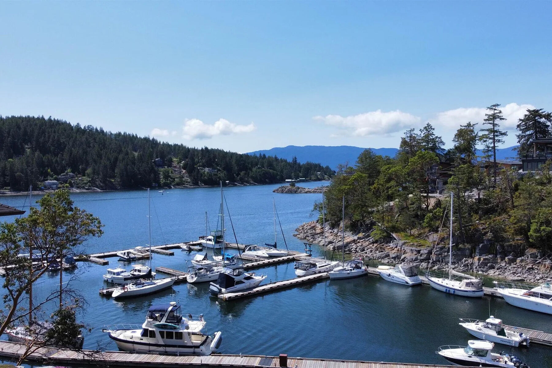  Garden Bay, Sunshine Coast - 物件實景