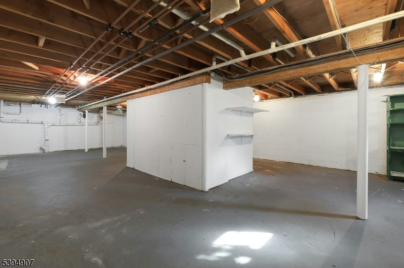 Wayne Twp., New Jersey, 07470, United States, 4 Bedrooms Bedrooms, ,4 BathroomsBathrooms,Residential,For Sale,1989007