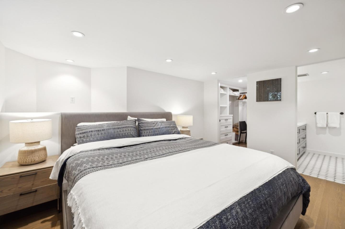 Menlo Park, California, 94025, United States, 4 Bedrooms Bedrooms, ,3 BathroomsBathrooms,Residential,For Sale,1901021
