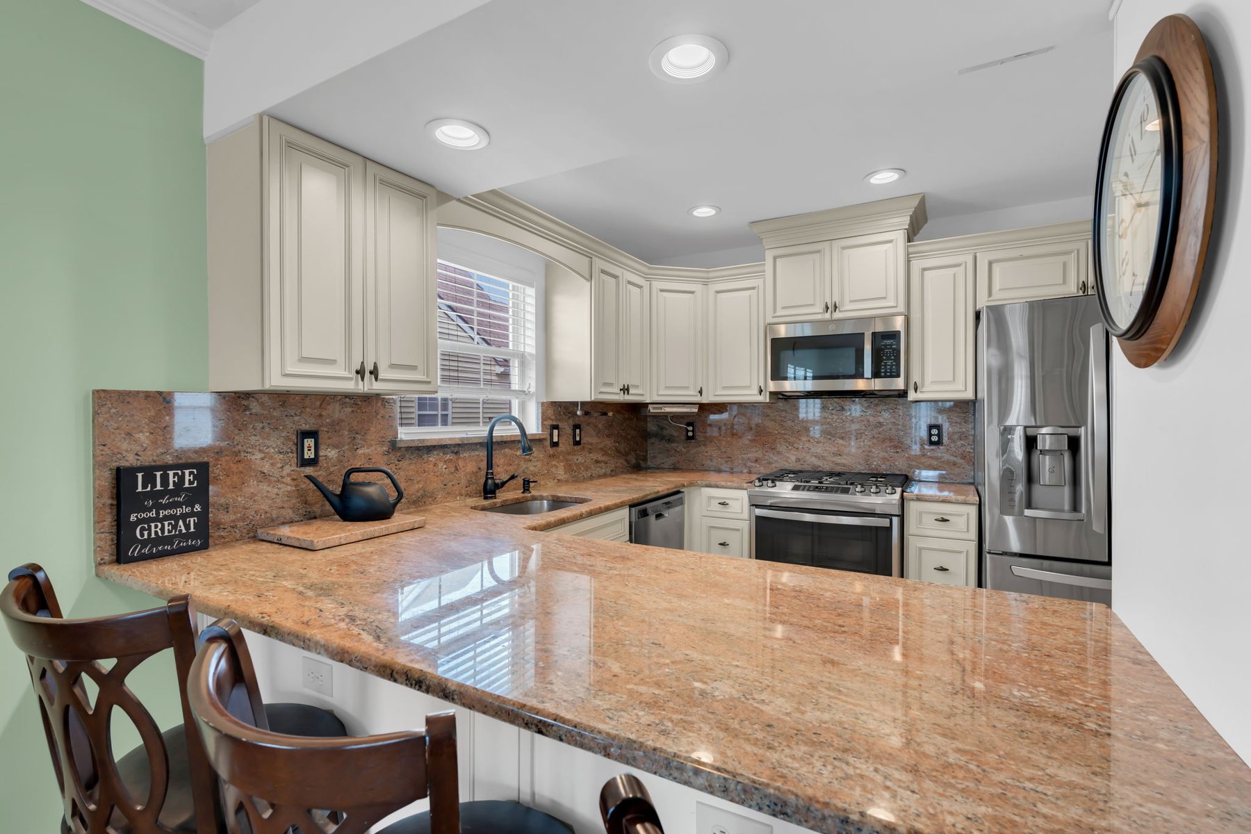  Move-In Ready Holiday Heights Home - 物件實景