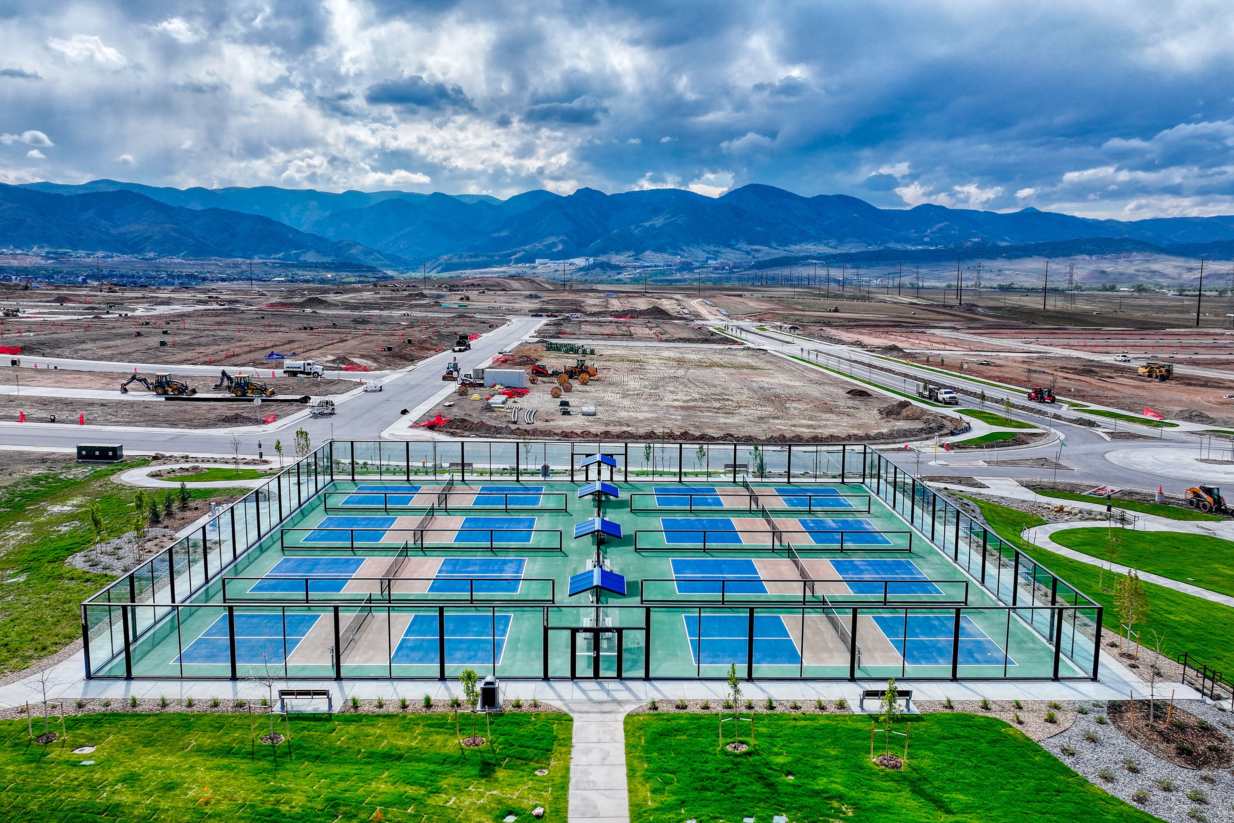  Urban Contemporary Home Tucked Into the Scenic Foothills of Sterling Ranch - 物件實景