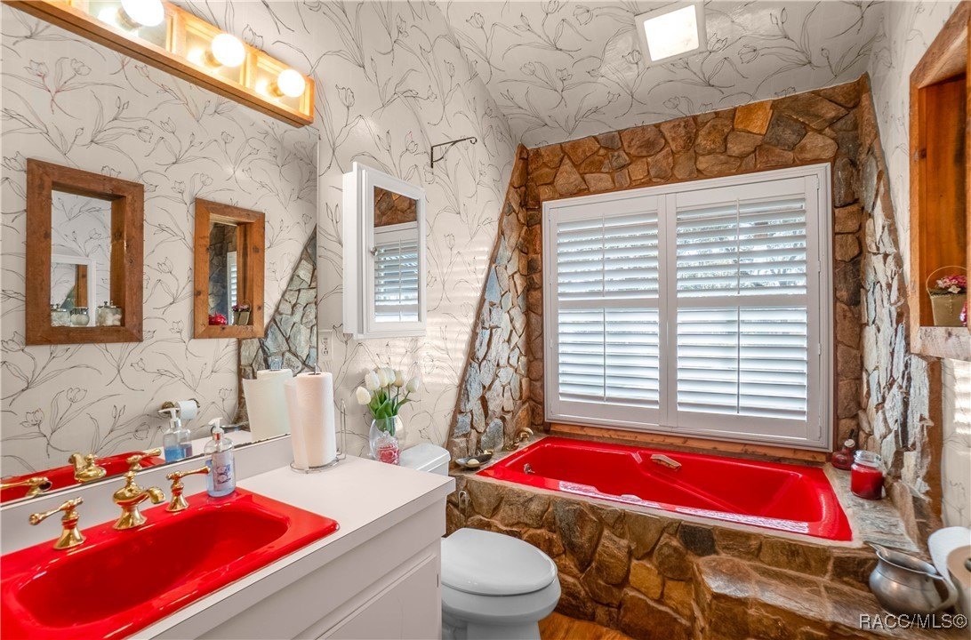 Inverness, Florida, 34450, United States, 4 Bedrooms Bedrooms, ,7 BathroomsBathrooms,Residential,For Sale,2005409