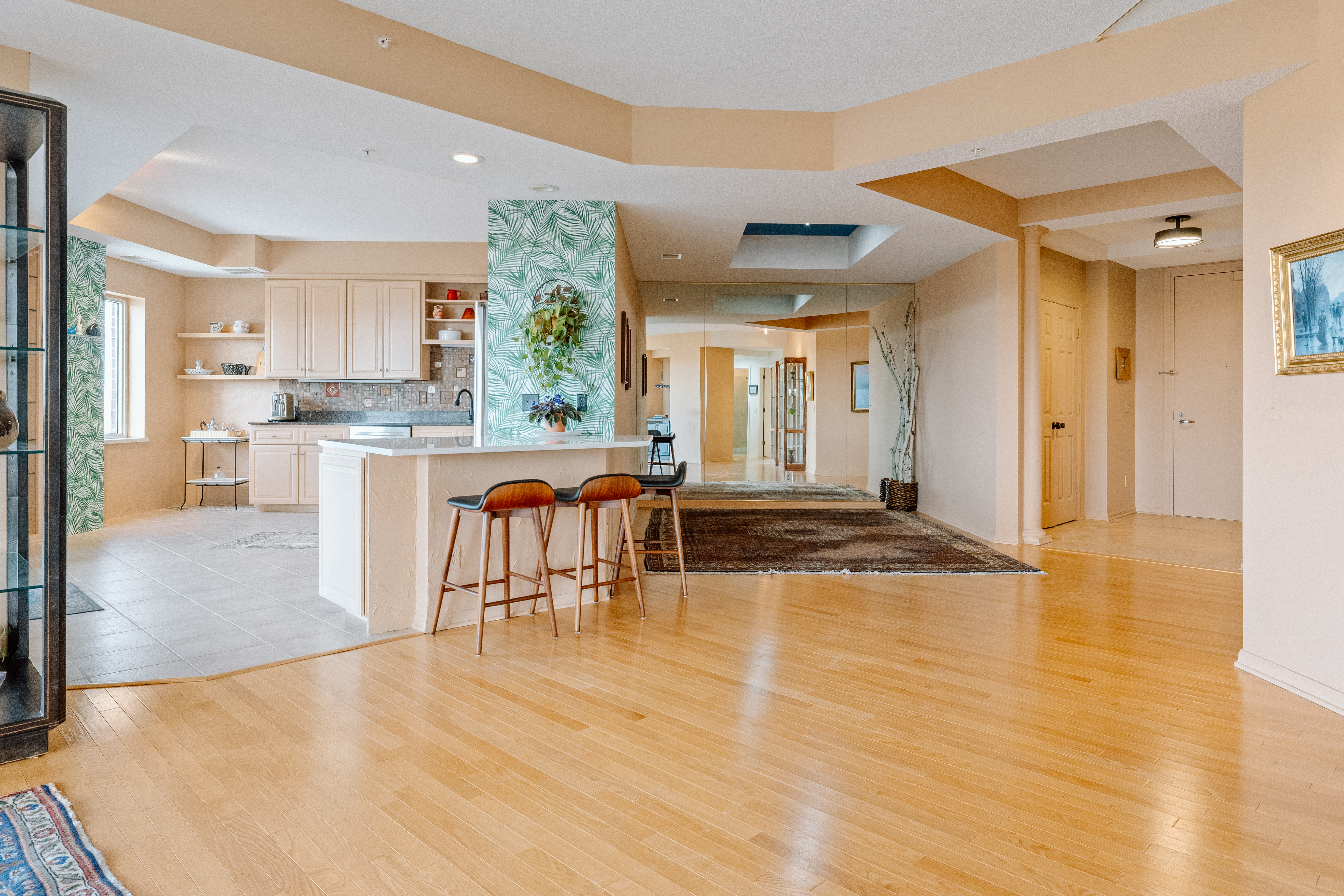  Corner Condo at Normandale Lake - 物件實景