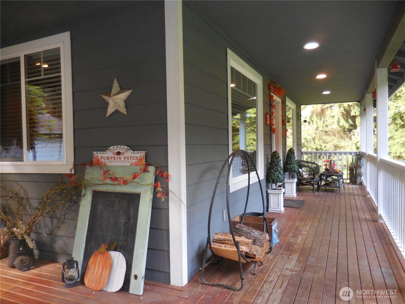 Port Orchard, Washington, 98367, United States, 3 Bedrooms Bedrooms, ,3 BathroomsBathrooms,Residential,For Sale,1925960
