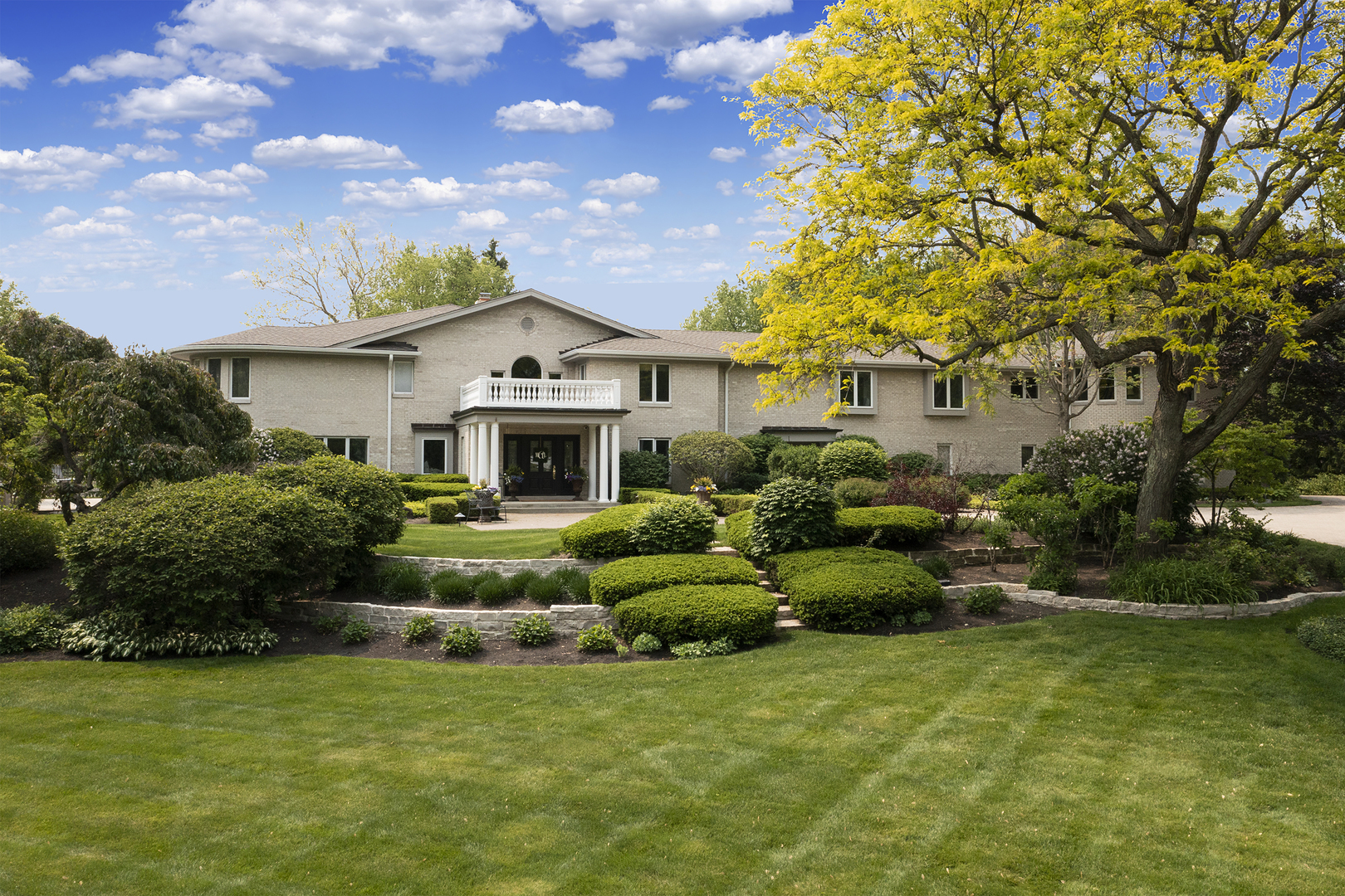 Inverness, Illinois, 60067, United States, 6 Bedrooms Bedrooms, ,10 BathroomsBathrooms,Residential,For Sale,1980609