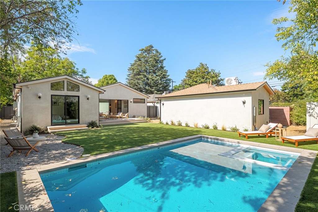 Valley Village, California, 91607, United States, 3 Bedrooms Bedrooms, ,3 BathroomsBathrooms,Residential,For Sale,2002294