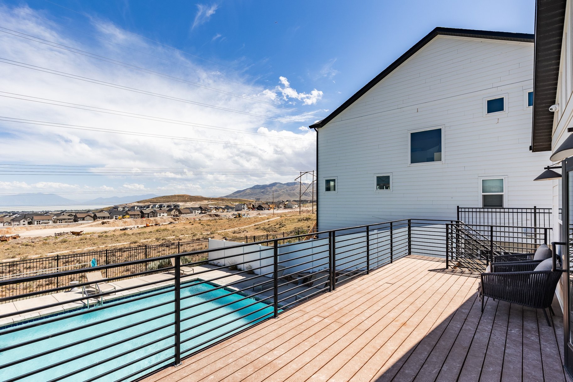  Bright & Quiet Townhome Ready to Be Your Next Home - 物件實景