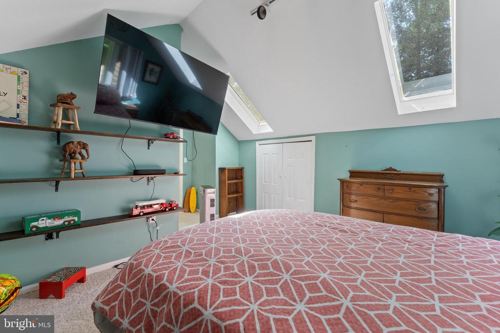 Spotsylvania, Virginia, 22551, United States, 5 Bedrooms Bedrooms, ,4 BathroomsBathrooms,Residential,For Sale,1885804