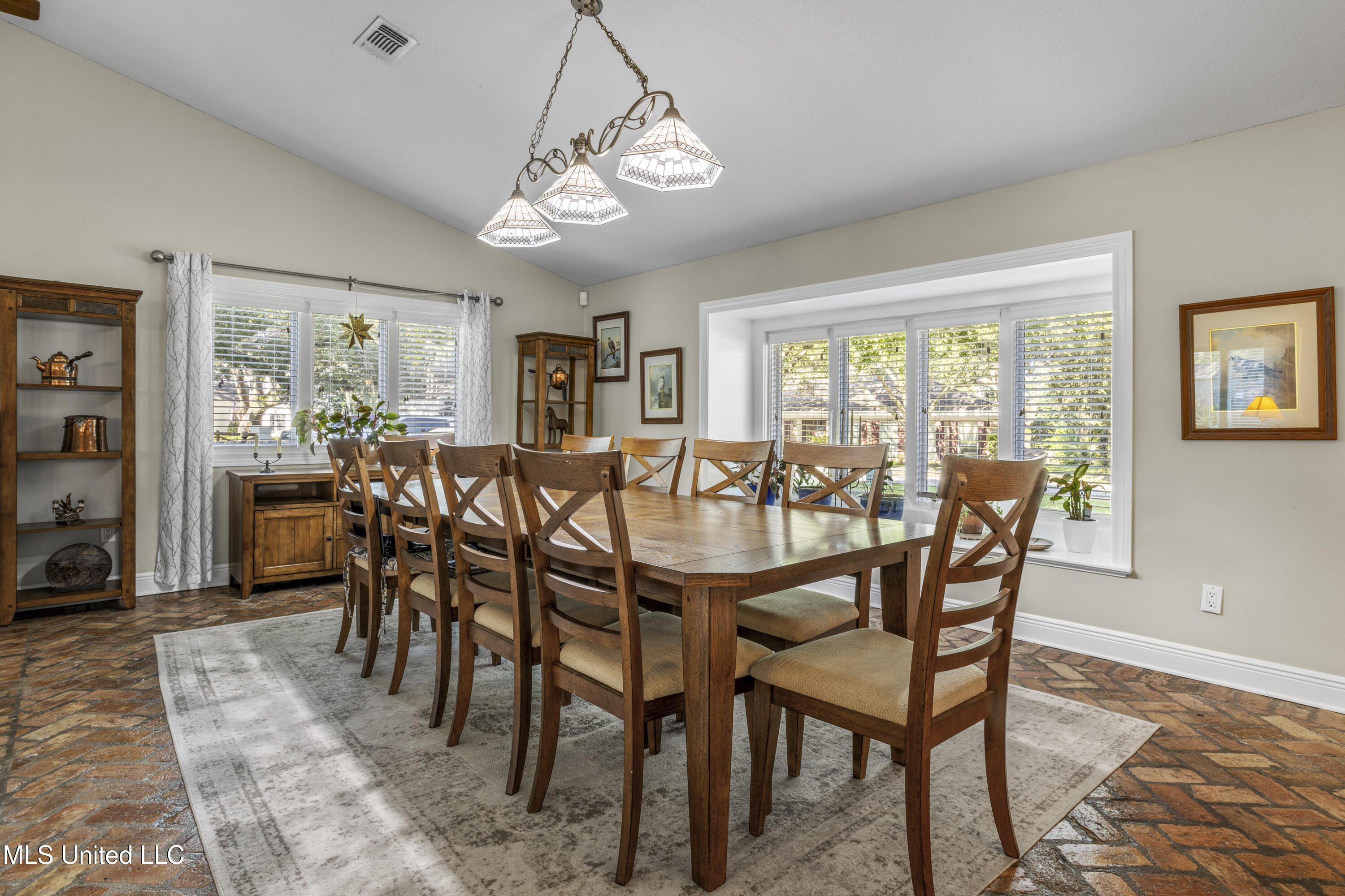 Gulfport, Mississippi, 39507, United States, 4 Bedrooms Bedrooms, ,4 BathroomsBathrooms,Residential,For Sale,1974539