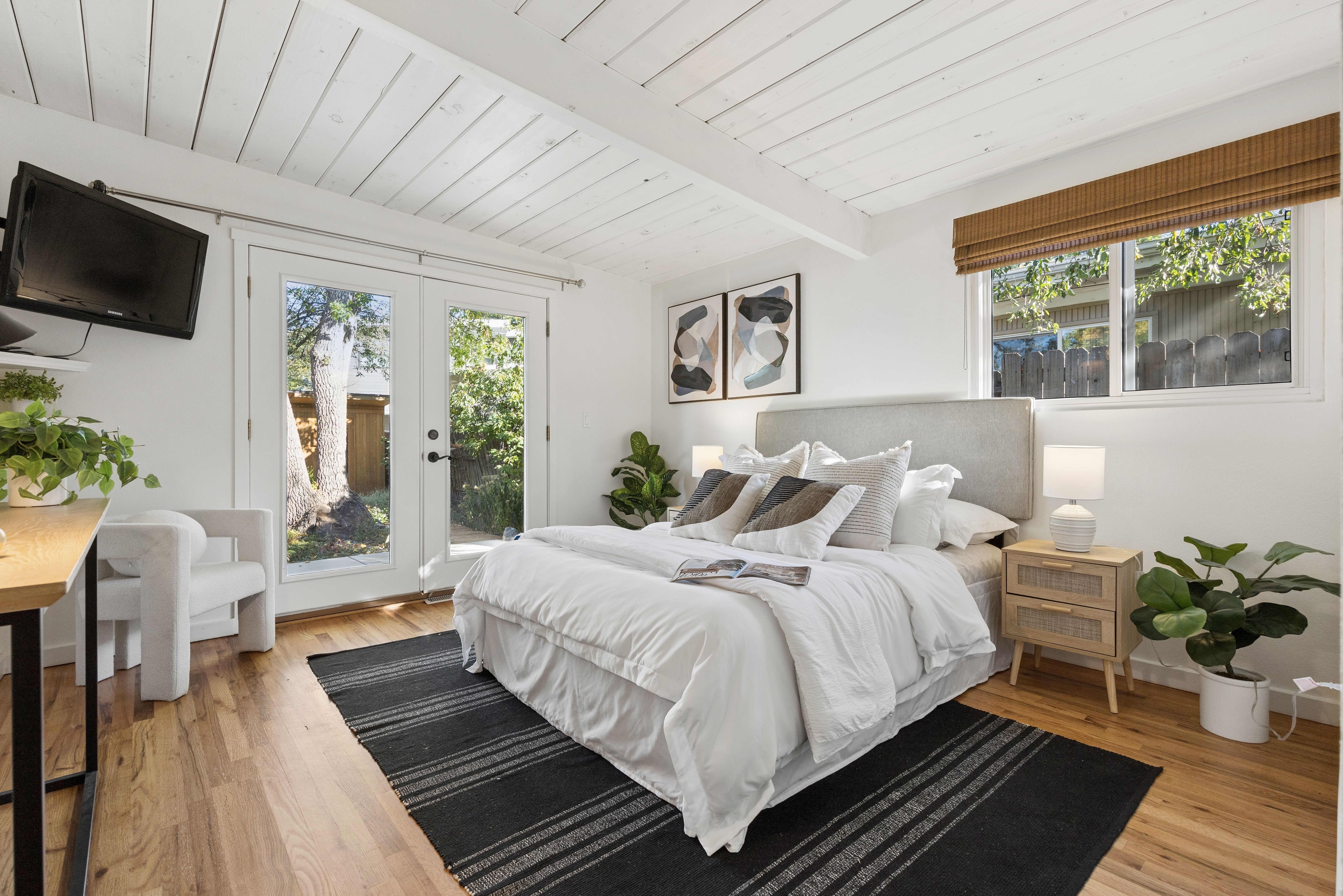  Mid-century modern lives with an effortless connection between indoors and out. - 物件實景
