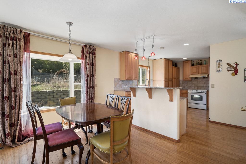 Pullman, Washington, 99163, United States, 4 Bedrooms Bedrooms, ,3 BathroomsBathrooms,Residential,For Sale,1777658