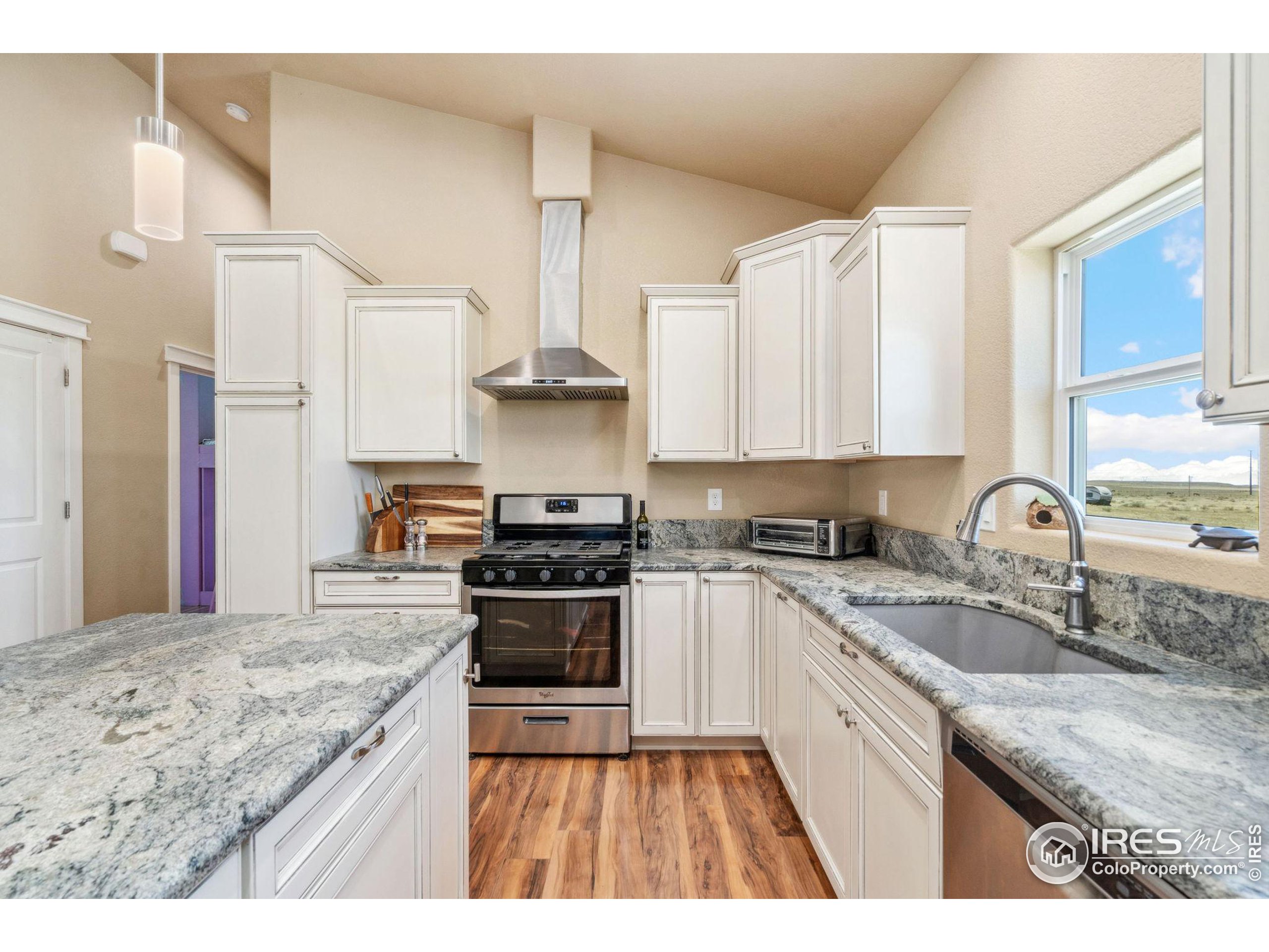 Wellington, Colorado, 80549, United States, 5 Bedrooms Bedrooms, ,3 BathroomsBathrooms,Residential,For Sale,1960485