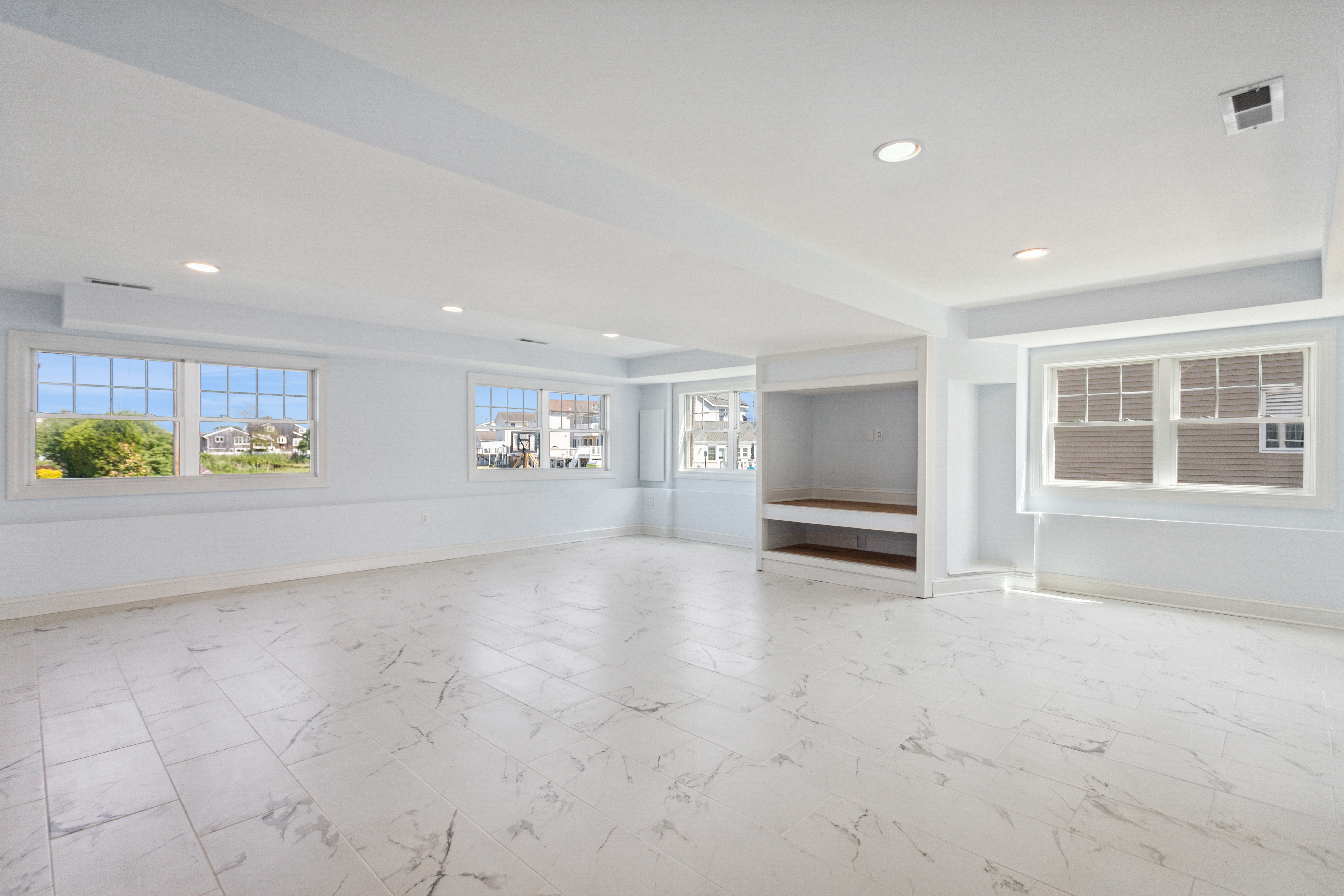  Rebuilt Coastal Gem Steps from the Sand - 物件實景