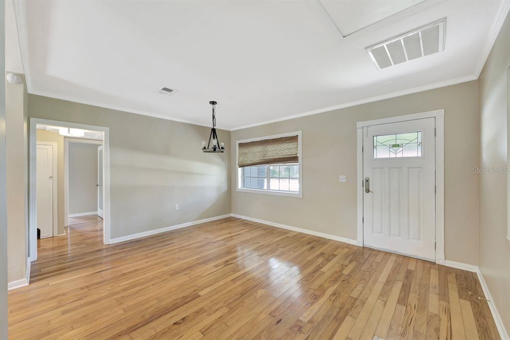 Tampa, Florida, 33611, United States, 3 Bedrooms Bedrooms, ,2 BathroomsBathrooms,Residential,For Sale,1876047