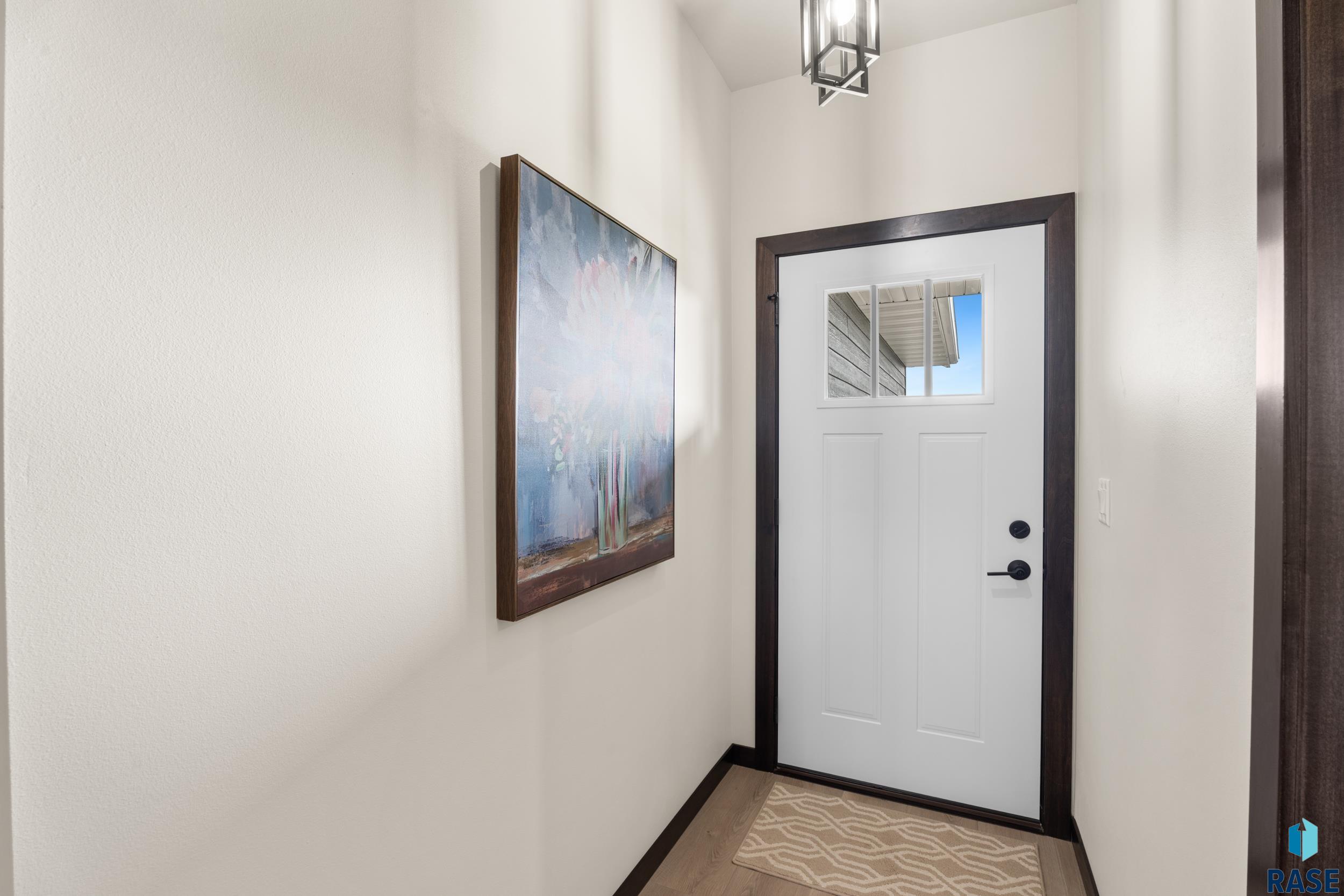 Sioux Falls, South Dakota, 57110, United States, 4 Bedrooms Bedrooms, ,2 BathroomsBathrooms,Residential,For Sale,1979703