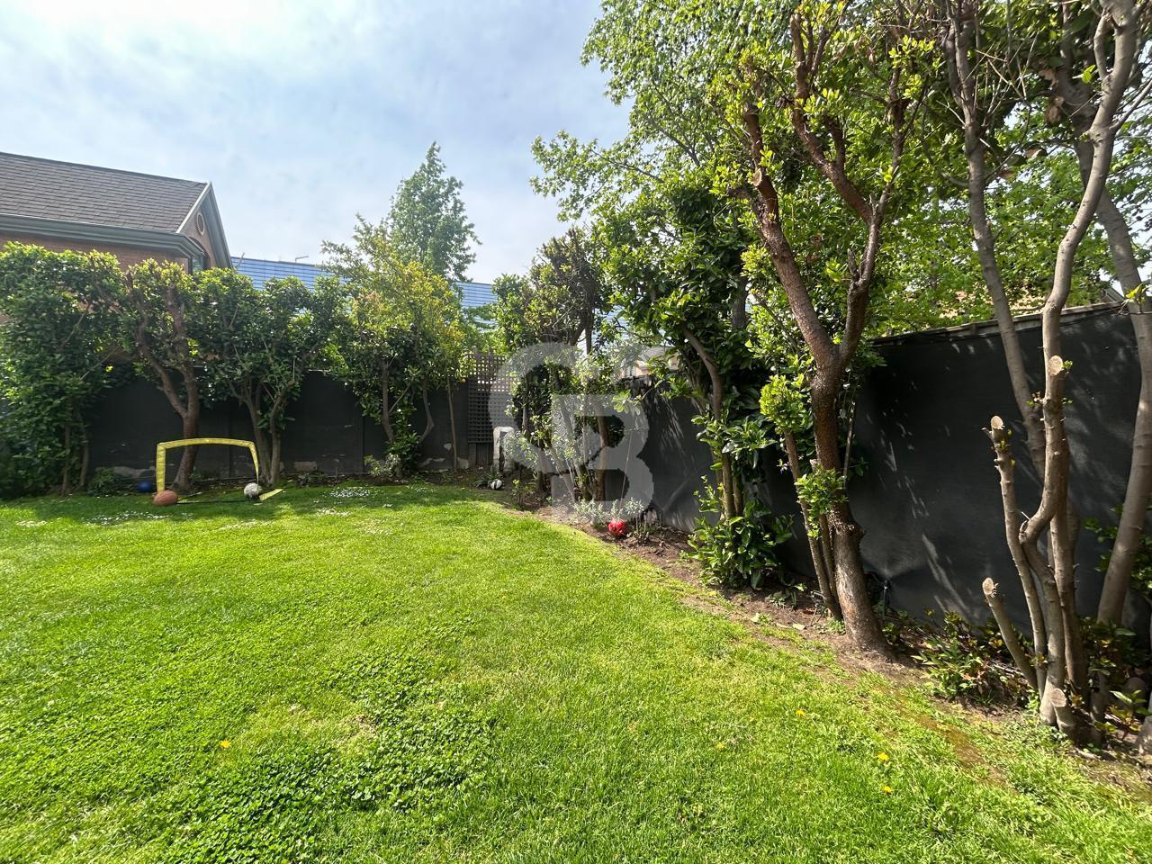 Lo Barnechea, Chile, 6 Bedrooms Bedrooms, ,5 BathroomsBathrooms,Residential,For Sale,1997477