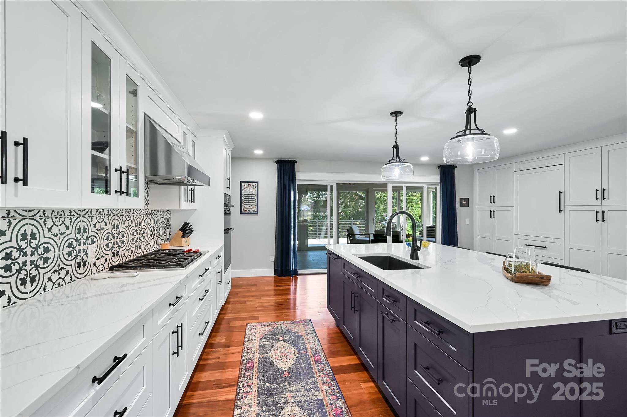 Hendersonville, North Carolina, 28739, United States, 5 Bedrooms Bedrooms, ,3 BathroomsBathrooms,Residential,For Sale,1903677