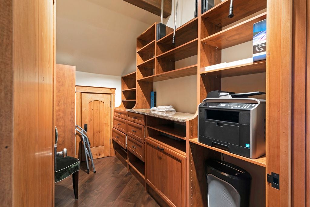 Kila, Montana, 59920, United States, 6 Bedrooms Bedrooms, ,6 BathroomsBathrooms,Residential,For Sale,2003008