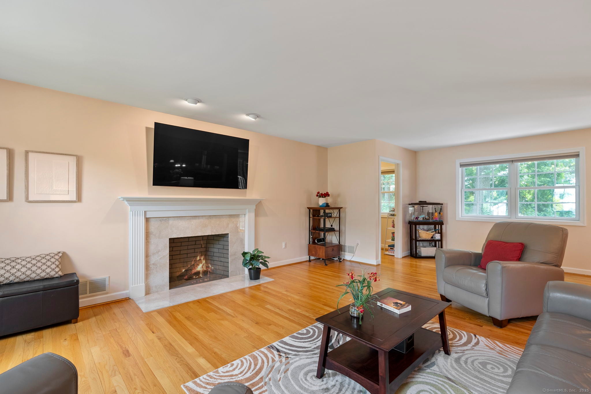 Manchester, Connecticut, 06040, United States, 4 Bedrooms Bedrooms, ,3 BathroomsBathrooms,Residential,For Sale,1916199