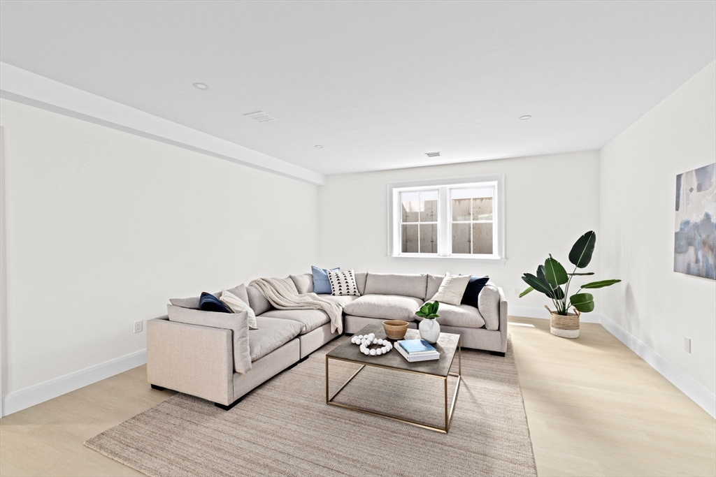 Brookline, Massachusetts, 02467, United States, 5 Bedrooms Bedrooms, ,5 BathroomsBathrooms,Residential,For Sale,1838998